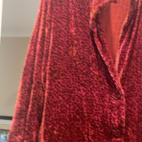 Tanavana red leopard print velvet maxi coat(bw) - Picture 2 of 7